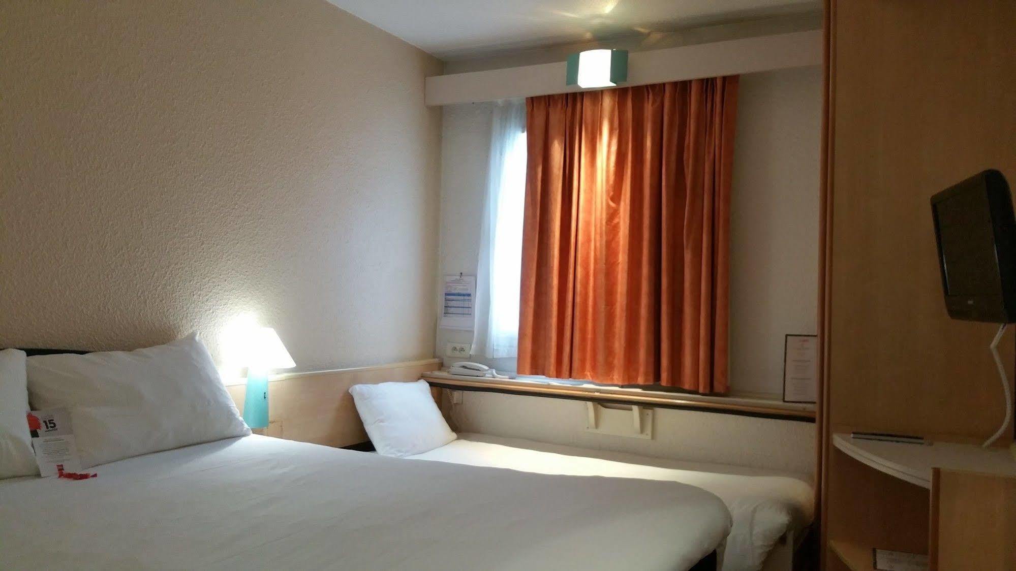 B&B Hotel Niort Sud Venise Verte Dış mekan fotoğraf